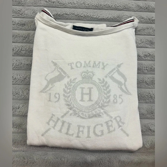 Tommy Hilfiger Sweaters - Tommy Hilfiger Women’s Sweater